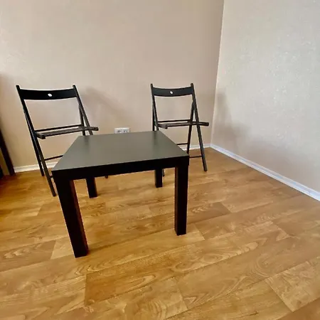 у 2 хвилинах від метро нова супер видова Apartment