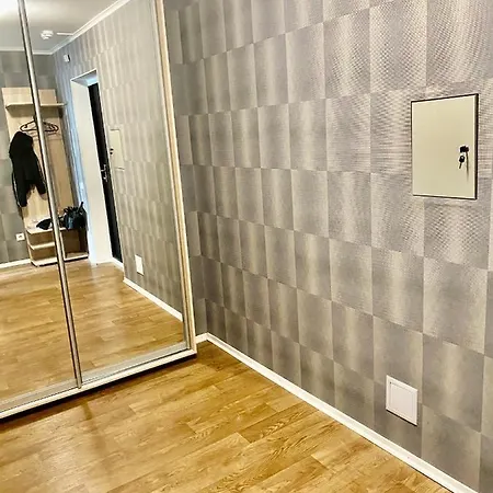 у 2 хвилинах від метро нова супер видова Kyiv